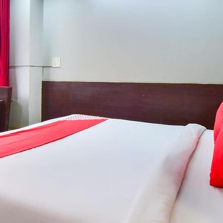 โอโย 67509 โฮเต็ล ทักซัน Hotel Narayangaon ภายนอก รูปภาพ